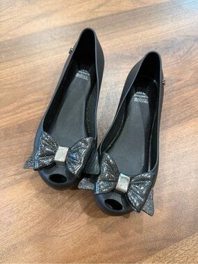 Mini Melissa Toddler 12 Black Silver Bow Peep-Toe Ballet Flats